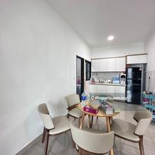 The henge sale /well kept /semi furniture /kepong 