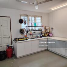 1 and half storey Reno house bandar baru sri petaling