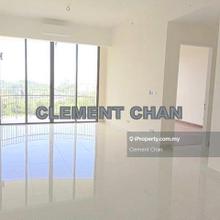 Brand New Golf View - 2 Bedrooms, 2 Car Parks (Balcony at Living)
