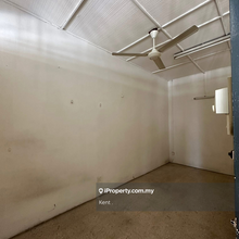 Single storey semi-D for rent in Ipoh Garden