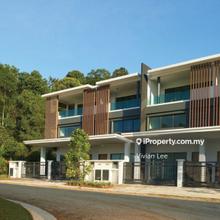 Newly brand 3storey superlink fully extended