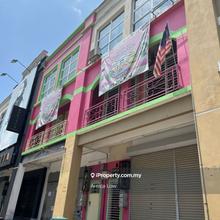 Pusat perniagaan Reef shop unit for sell