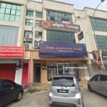 Shop Lot 1st Floor for Rent termasuk furniture utk dilepaskan