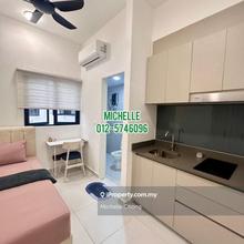 Furnished studio unit 