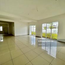 Ara Sendayan Corner For Sale. Suriaman, Hijayu.