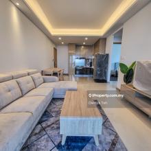 5 min walk to C.I.Q /Grocery / Mall beneath / Facilities/ New Unit