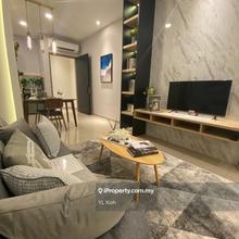 Great community. Near parks, schools, libraries, and shops.