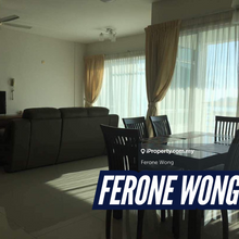 Baystar Condo near Queensbay - Renovated