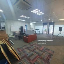 Metropiltan Square West Wing Office Combine 2unit into 1unit 2818sf