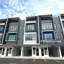 Emerald 3, Crest Austin, Mount Austin, Shoplot