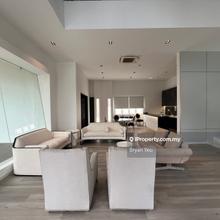 Cheap! Renovated Freehold Bungalow suitable for Office private lounge