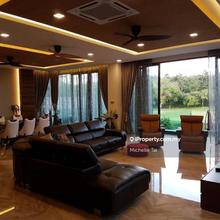 Three and half Storey Tropicana Golf & Resort Bungalow for Sale