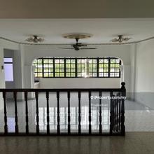 Spacious recently refurbished 3 bedroom 2 bath condo