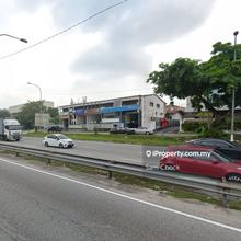 1.5sty Selayang Warehouse For Rent. Facing Main Road.