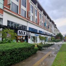 Limited main road frontage corner 1.5sty shop !