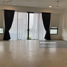 5 Bedrooms  unit for Sale 