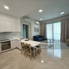 High floor wth balcony. KLCC view. short walk to LRT & Mid Valley Mall