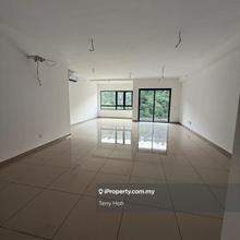 Corner Unit D'Erica residence Damansara Perdana 