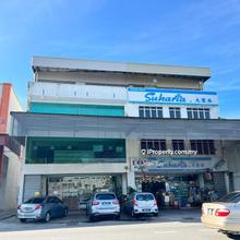 Ujong Pasir Road Side Retail Shop and Office