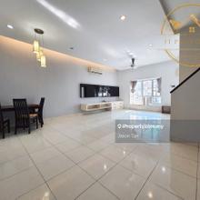 2.5 Storey House, 24x70 Landsize, 5 room 4 Bath, Gated Guarded, Nr Mrt