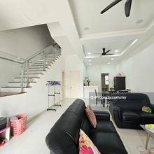 2.5sty terrace house. Gated guarded Freehold View to nego