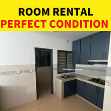 Flora damansara available room for rent