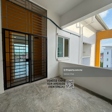 3-Beds Apartment For Sale 