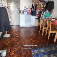 Great community. Near parks, schools, libraries, and shops.