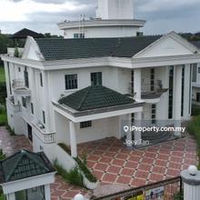 Tropicana Golf Course Bungalow for sale