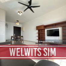 Middle Floor l Fully Renovated l Walking Distance To Shopping Mall
