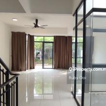 Modern Courtyard Villa. G&G, Clubhouse Facilities. Quartz Ridge Views