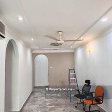 1 sty hse at Bdr Sri Damansara Sd4 near MRT 
