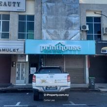 Ground floor shop for rent