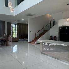 Senibong Cove 3- Storey Bungalow