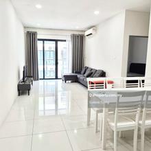 P Residence Apartment - Desa Wira / Mjc