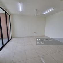 Freehold High Floor Basic Unit, Low Density Within Living Conveniences