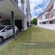Rare 2sty Bungalow Corner unit in Jade Hills 