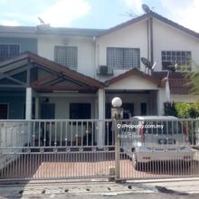 Landed house in Bandar Sunway nearby all the college