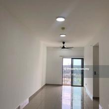 Modern 3-Bedroom Condo with 2 Carparks at M Oscar, Sri Petaling
