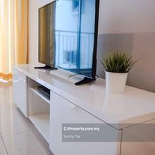 Fiera Vista 1650sf 2carpark furnished