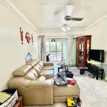 Fully Renovated Corner Unit Good Condition