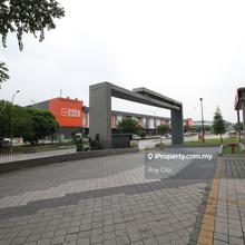 Three Carparks Freehold 1,044 sqft Geo Bukit Rimau Condo for Sale