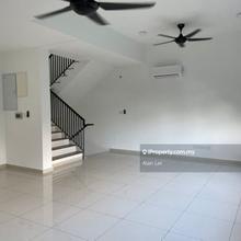 Sunway Citrine Lakehomes Townhouse Upper Unir For Sale