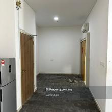 Very Limited Facing Inner Unit, Lowest psf 940, 4% ROI very good buy