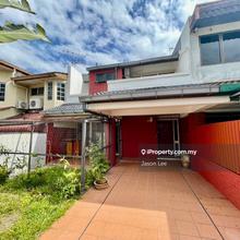 Renovated 2-storey Intermediate Terrace house on a guarded street