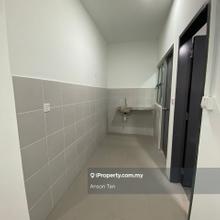 Prime Area Well Kept Basic Unit Parking Nearby MRT 2