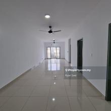 The Herz Partly Furnished 2 car parks MRT High Floor KL Shopping Mall 