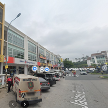 Endlot 3 storey shoplot for sale at Equine 1, Seri Kembangan