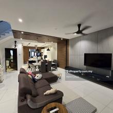 Limited tastefully renovated and move in condition 2.5sty terrace unit