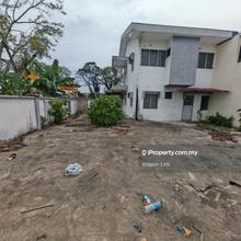 Very big land corner lot double story house at Port Klang